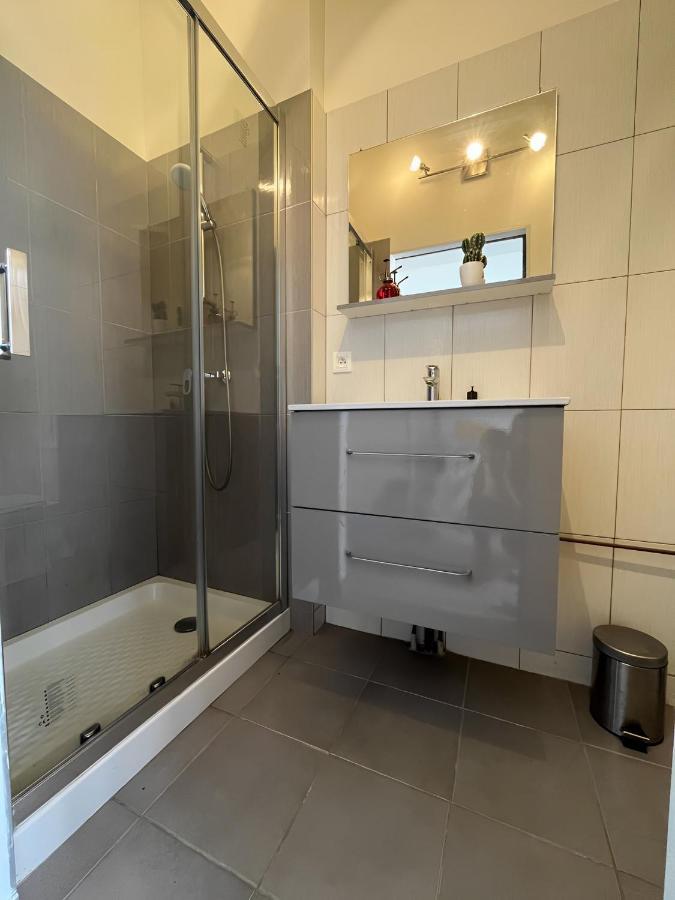 Le Sully Daire Nîmes Dış mekan fotoğraf